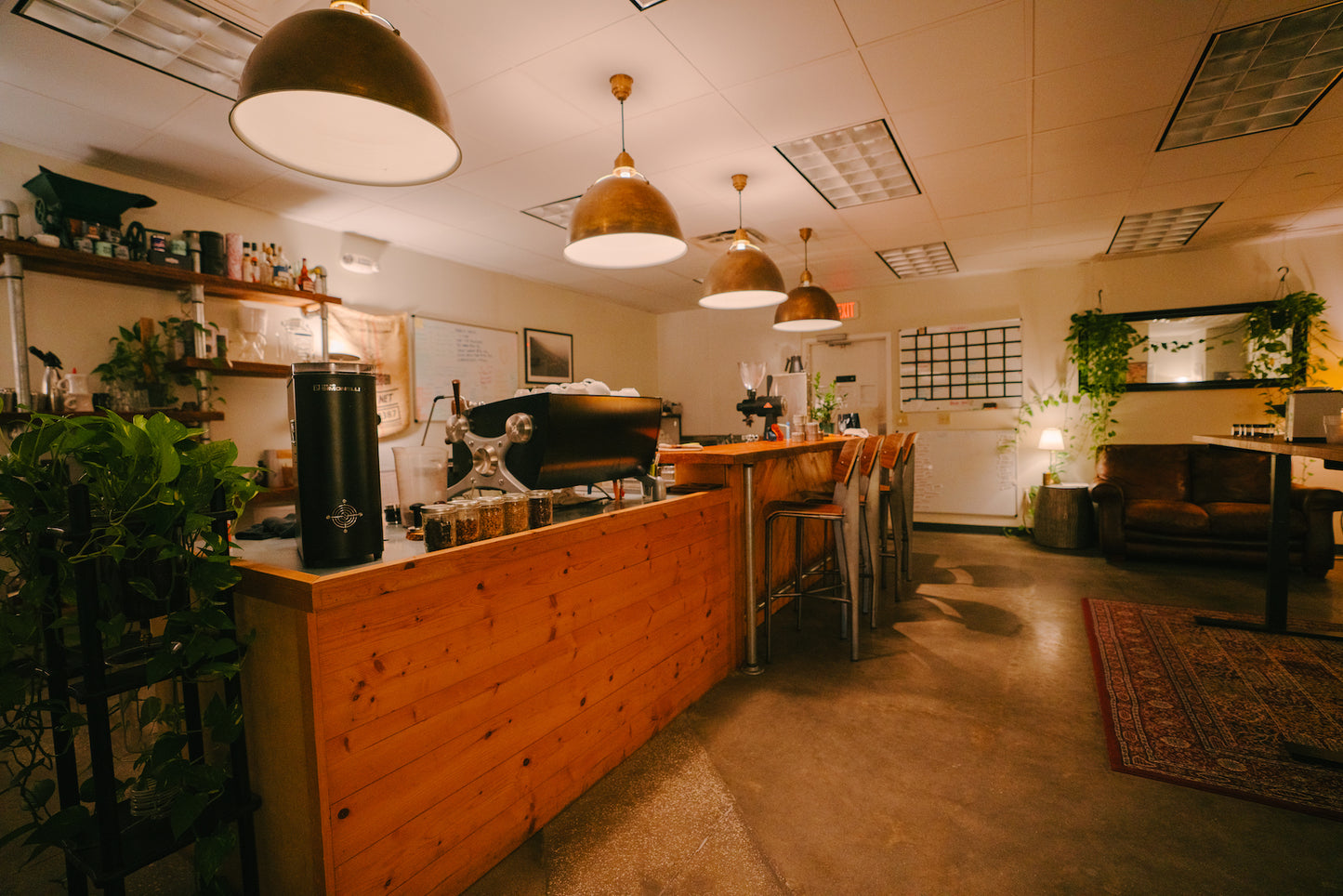 Image of coffee bar in roastery 